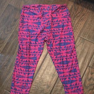 NWOT LuLaRoe Fuchsia Print Leggings - Tall & Curvy